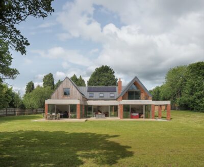 Energy Efficient SIPs Home in the Chilterns Area of Outstanding Natural Beauty has the Wow Factor banner photo