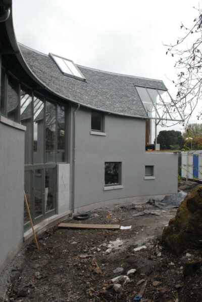 Curved SIPs House in Bridge of Weir, Scotland