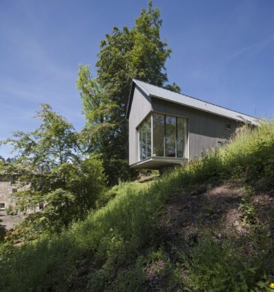 Cantilevering SIPs Home in Strathblane