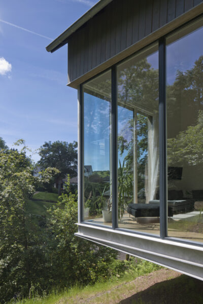 Cantilevering SIPs Home in Strathblane