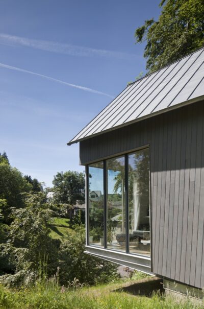 Cantilevering SIPs Home in Strathblane