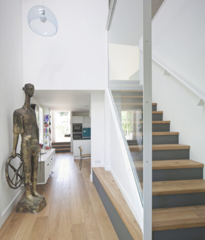 Photo: Cantilevering SIPs Home in Strathblane