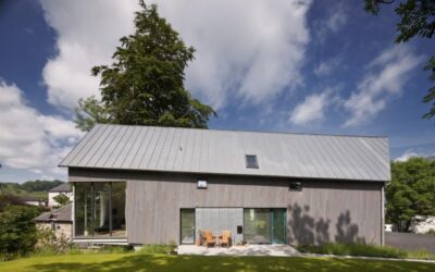 Cantilevering SIPs Home in Strathblane project photograph