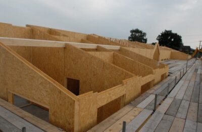 Photo: Large Dormitory Block Structure Completed in Just Four Weeks